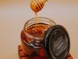 PURE HONEY WITH HONEYCOMB-MIEL PURA CON PANAL