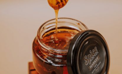PURE HONEY WITH HONEYCOMB-MIEL PURA CON PANAL